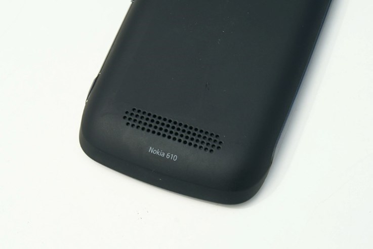 Nokia Lumia 610 (8).jpg